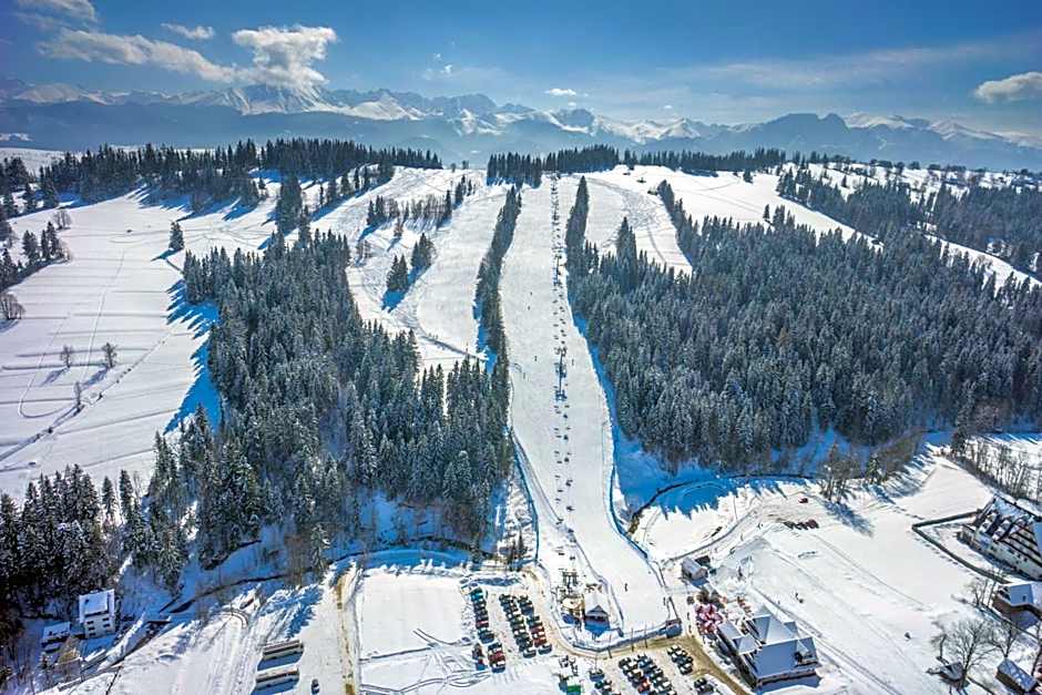 Hotel REDYK Ski&Relax - narty i widok na góry na wyciągnięcie ręki