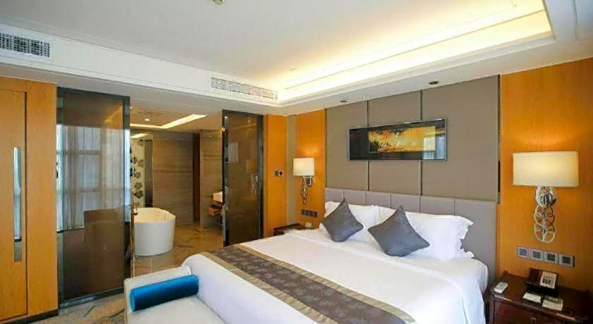Zhangjiagang Zhonglian GDH International  Hotel