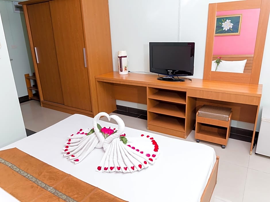 The Garden Place Bangkok (Ngamwongwan)