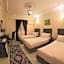 Hotel Crown Inn