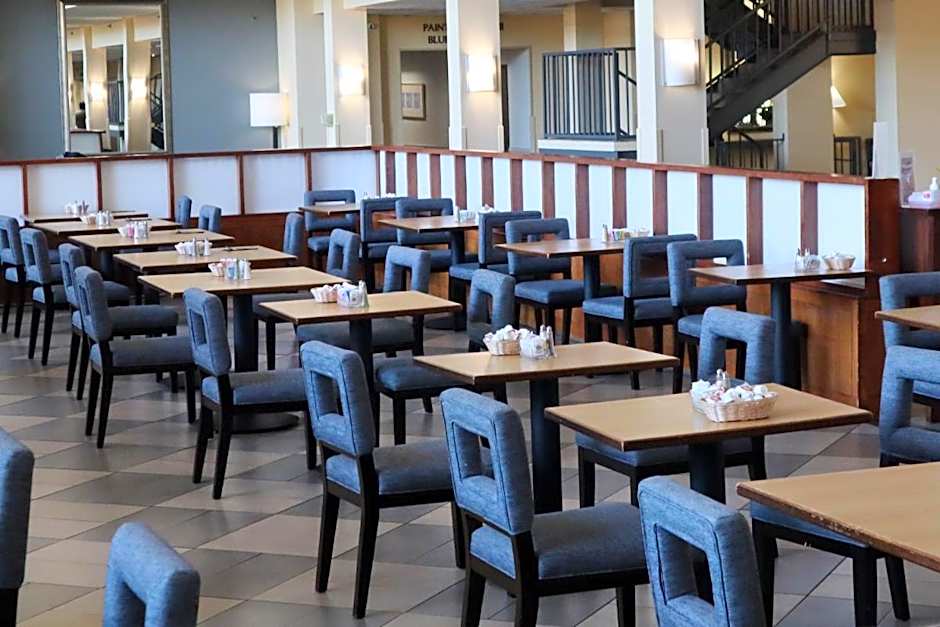 Atrium Hotel And Suites Dfw Airport