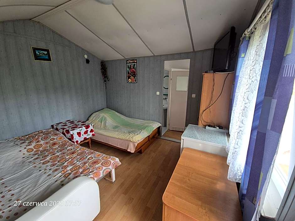 DOM BURSZTYNEK -domek drewniany