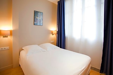 2 Adjacent Double Rooms