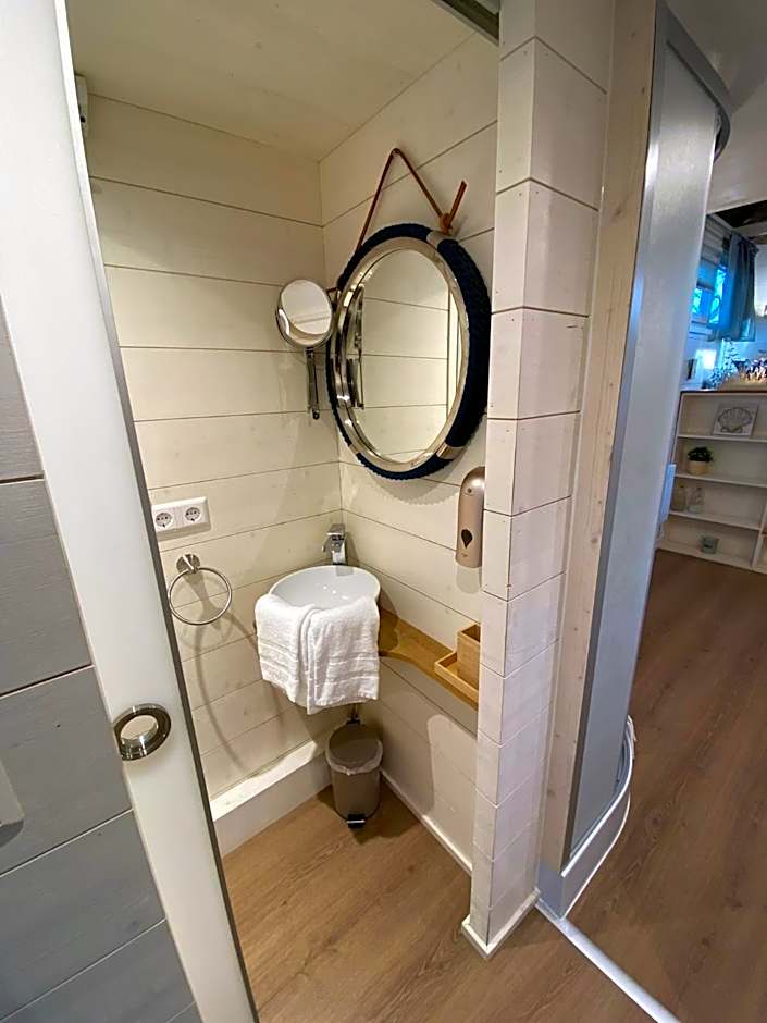 Tiny House Ems im PIER9 Tiny House Hotel