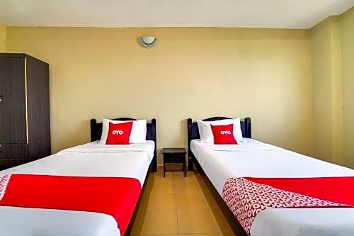 OYO 44058 Motel Sre Bayam