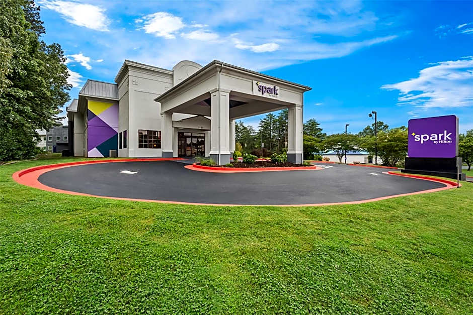 Spark by Hilton Duluth