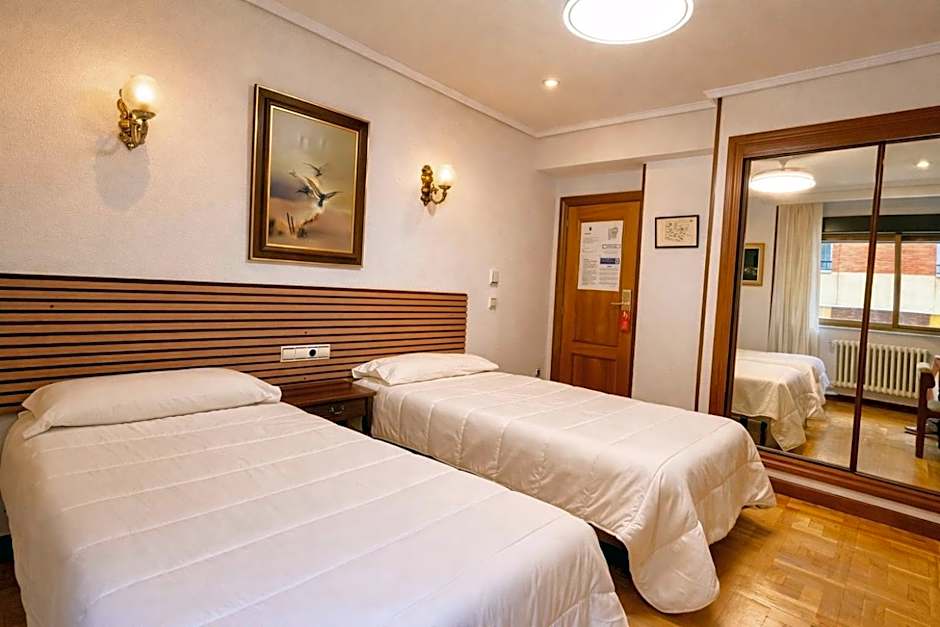 Photo 1 of 10 of 1 Double Bed or 2 Beds