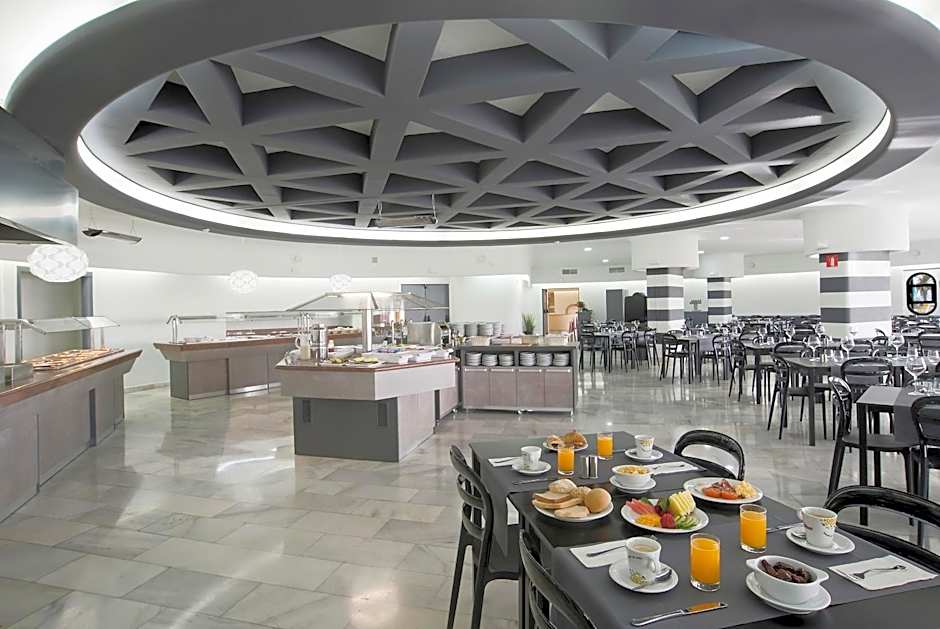 Hotel El Puerto by Pierre Vacances