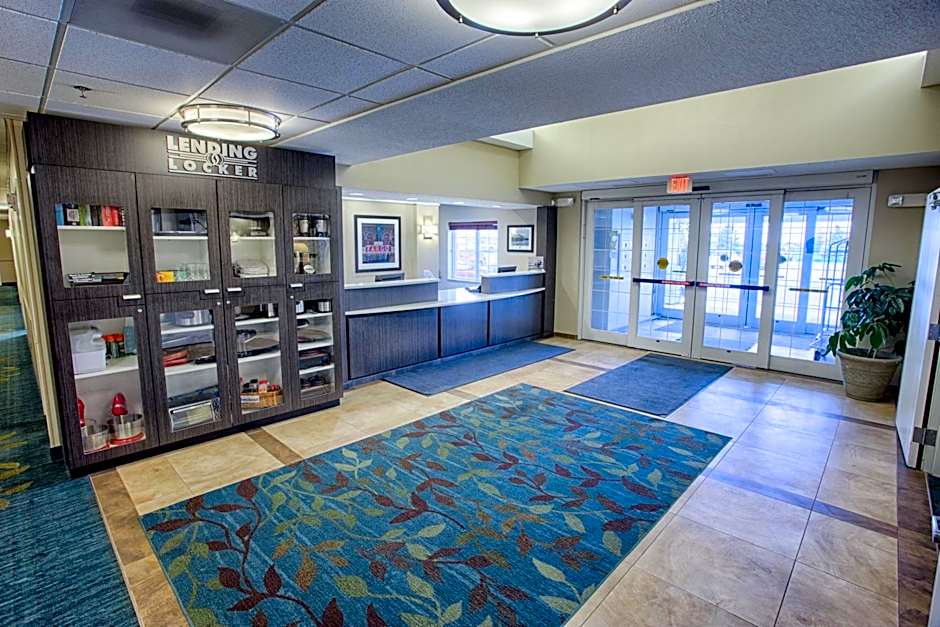 Candlewood Suites Fargo-North Dakota State University By IHG