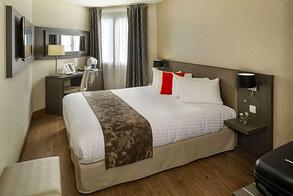 Photo 1 of 4 of Privilege 1 King Bed