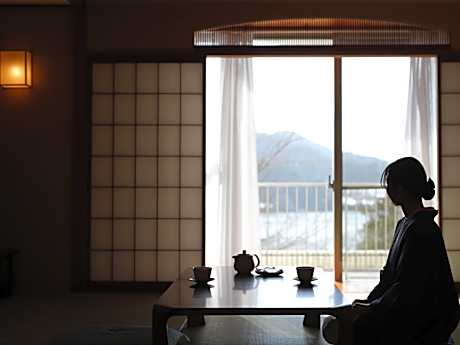 Japanese-Style Room