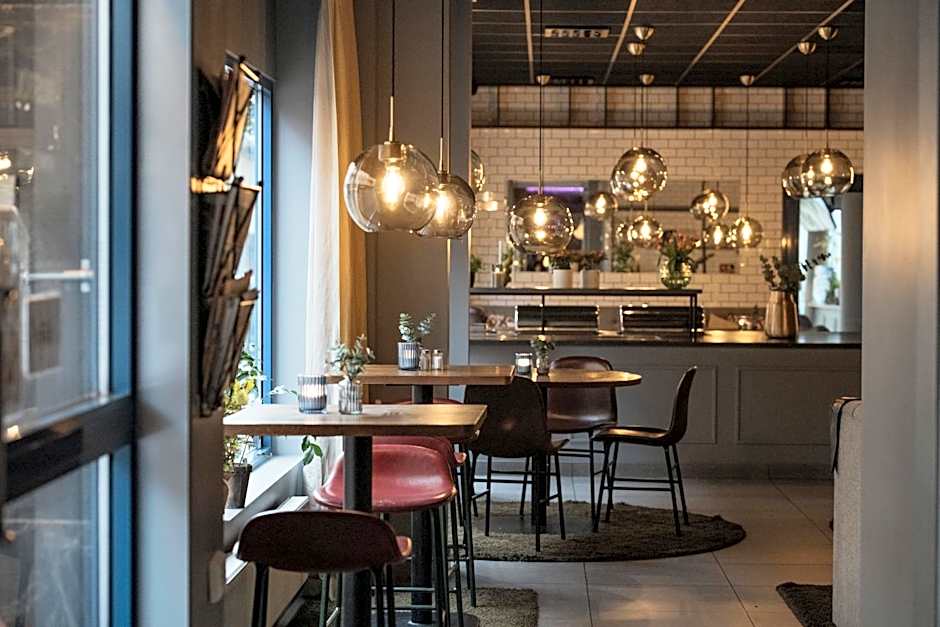 Home Hotel Bristol