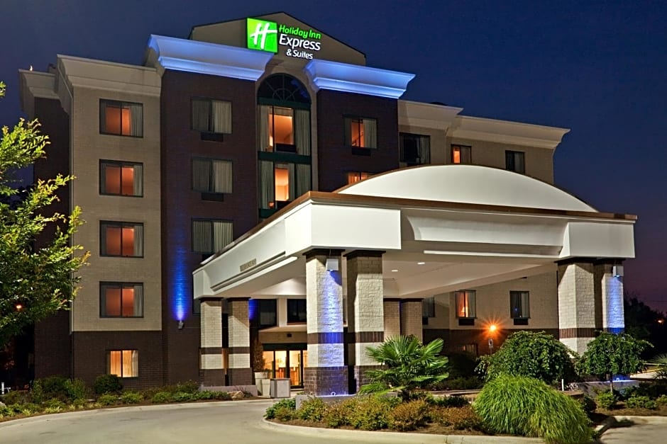 Holiday Inn Express Hotel & Suites Birmingham - Inverness 280 By IHG