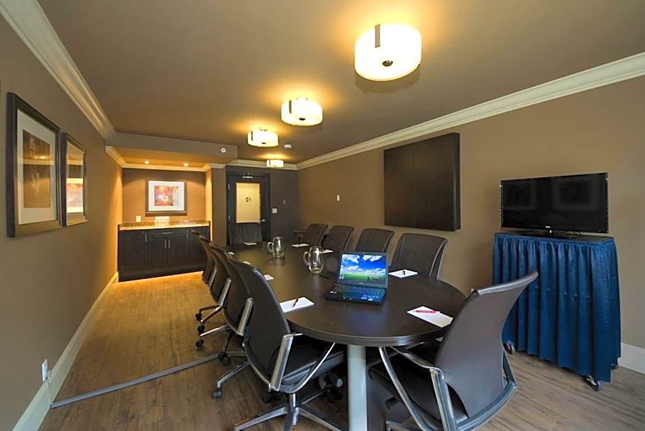 Ramada by Wyndham Surrey/Langley