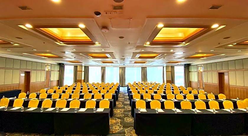 Ramada Pearl
