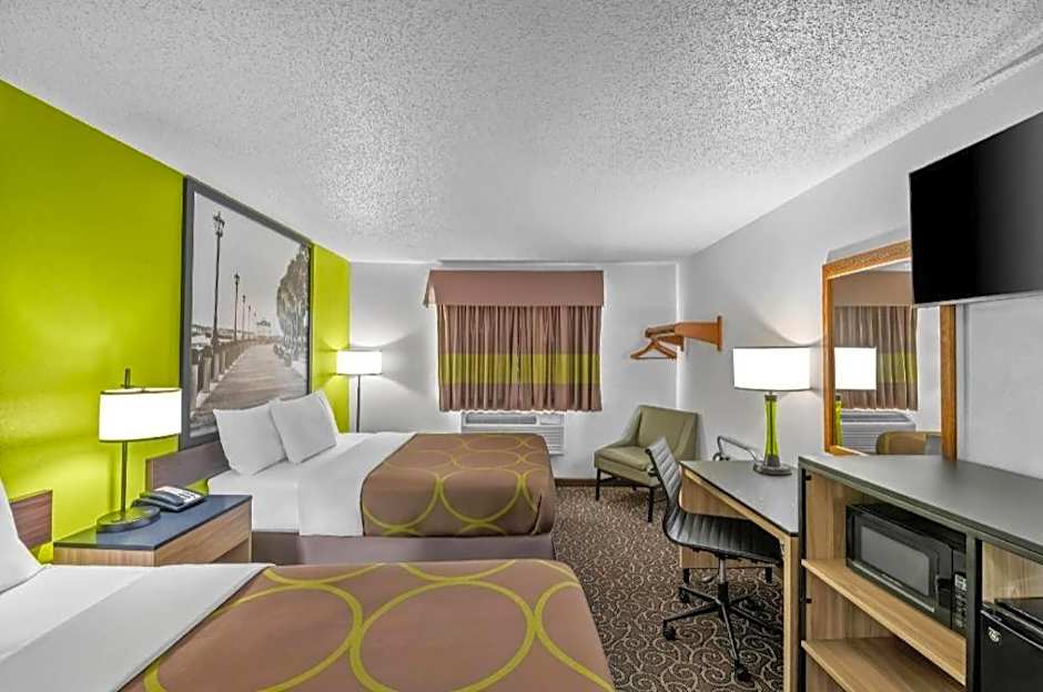 Super 8 by Wyndham Franklin