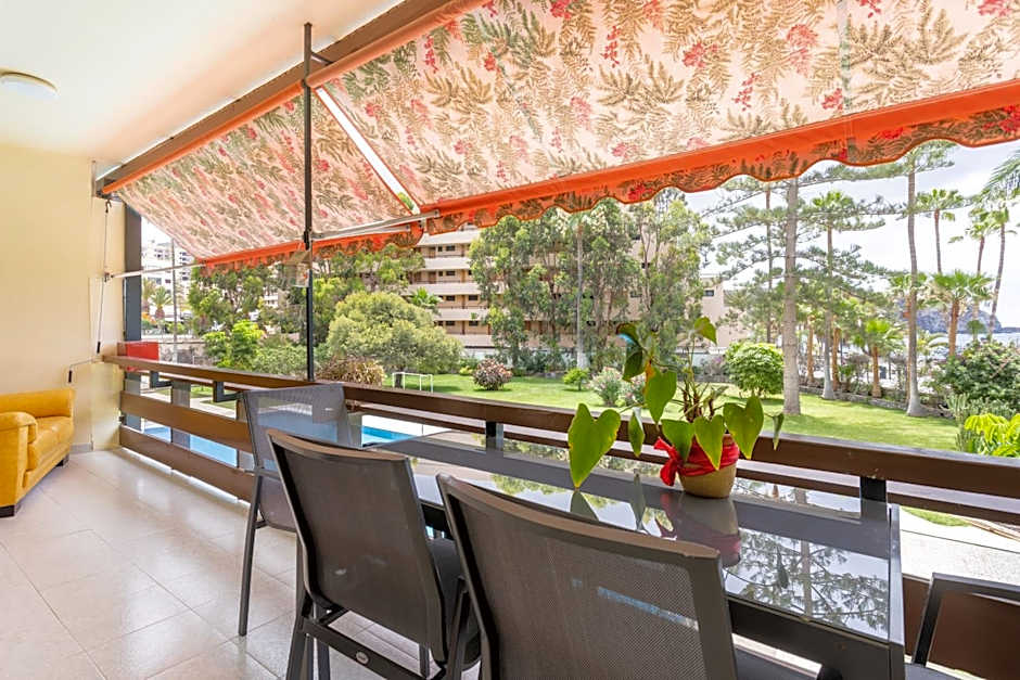 Seafront apartment just 200m from Las Vistas Beach