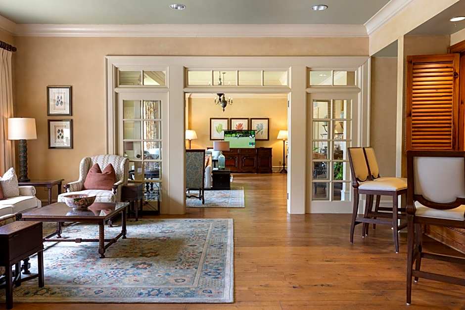 Inn and Club at Harbour Town
