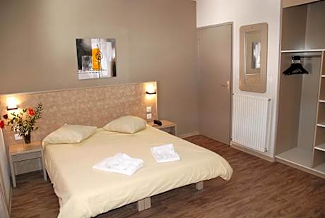 Standard Double or Twin Room (2 Adults)