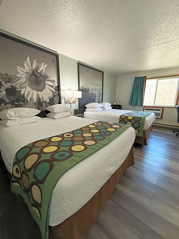 Super 8 by Wyndham West Fargo Main Ave ND