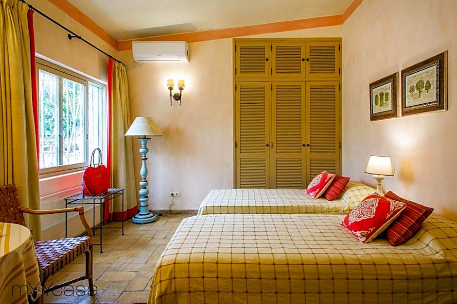 Quinta Azul - Gorgeous Apartment with Pool & Private Terrace