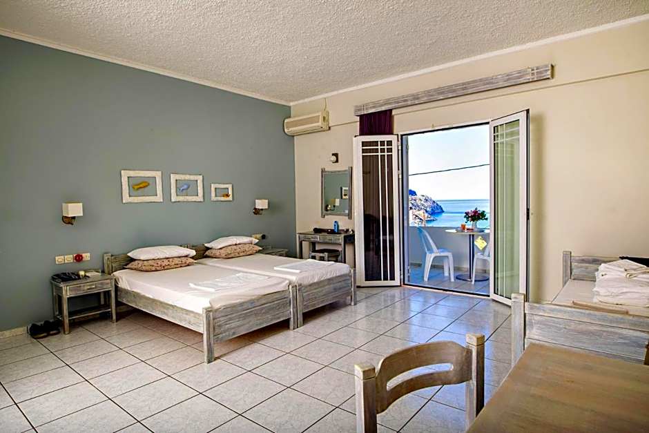 Photo 1 of 20 of Studio, Sea View