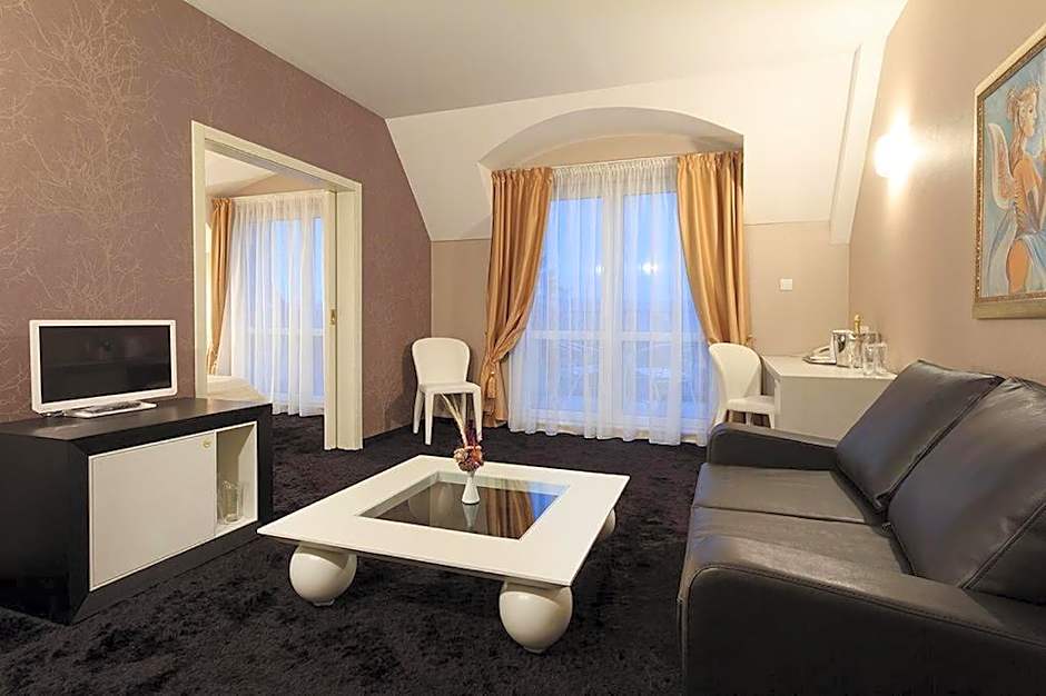 Agusta Hotel, Garden & SPA