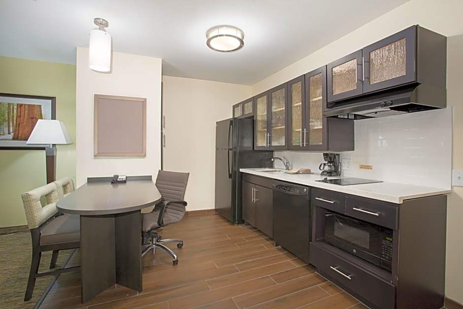 Candlewood Suites Longmont - Boulder Area By IHG