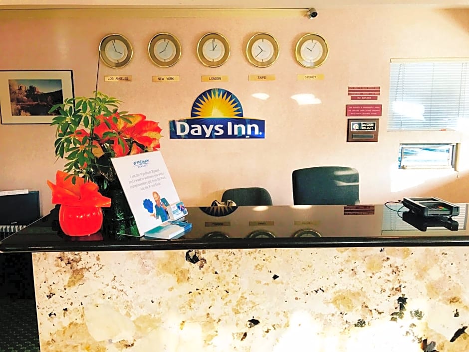 Days Inn by Wyndham Anaheim Near the Park