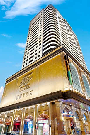 Rio Hotel