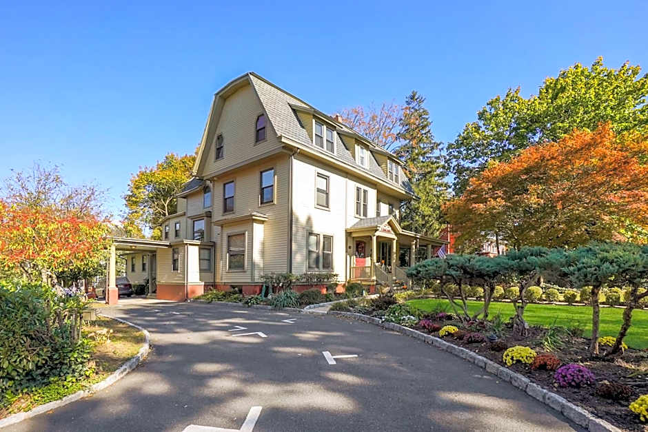 DeBary Inn