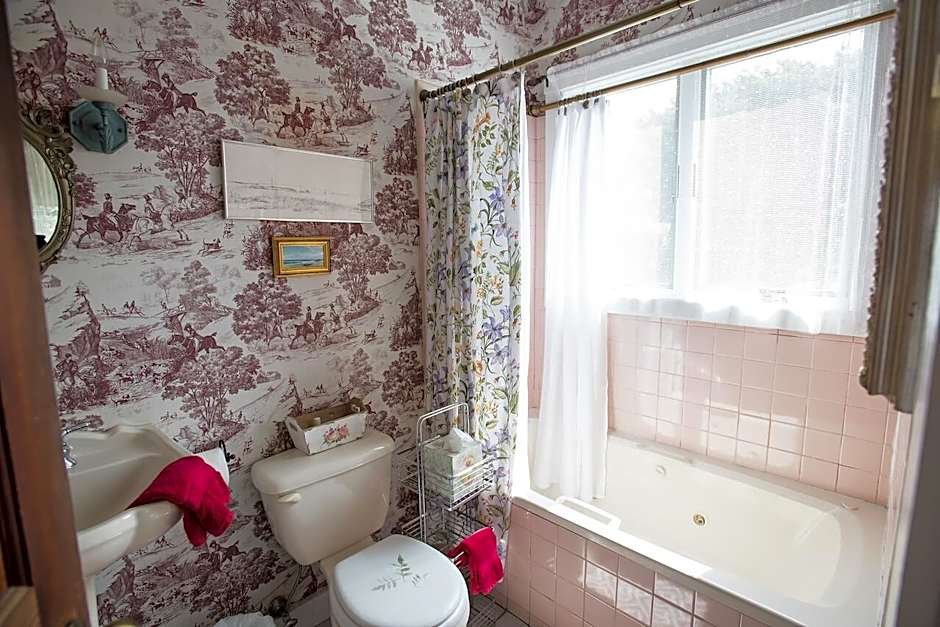 Gardenview Bed and Breakfast 