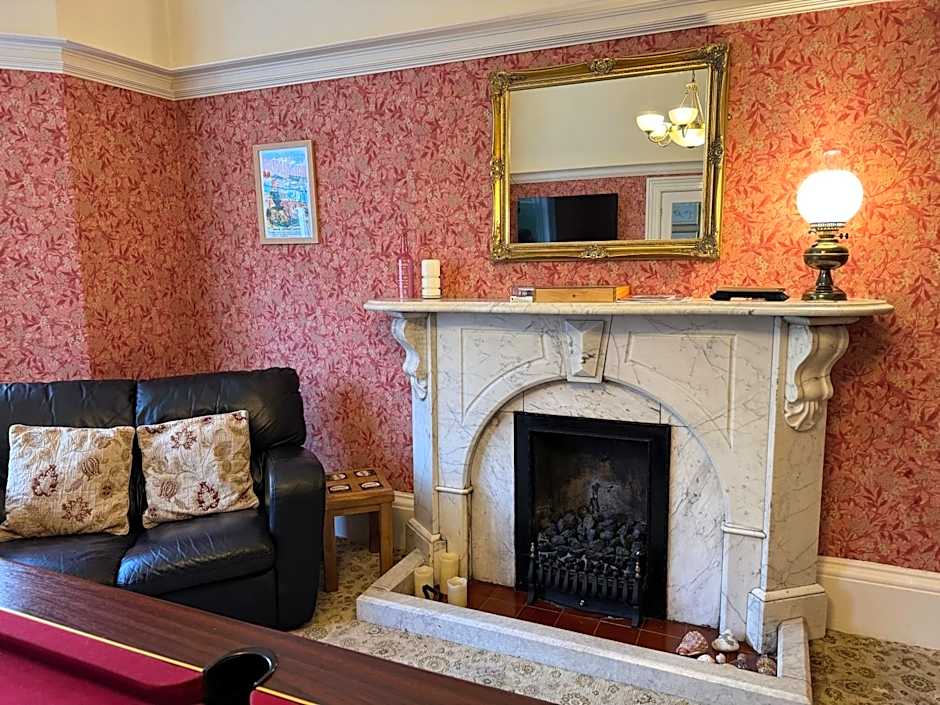 The Raincliffe Hotel