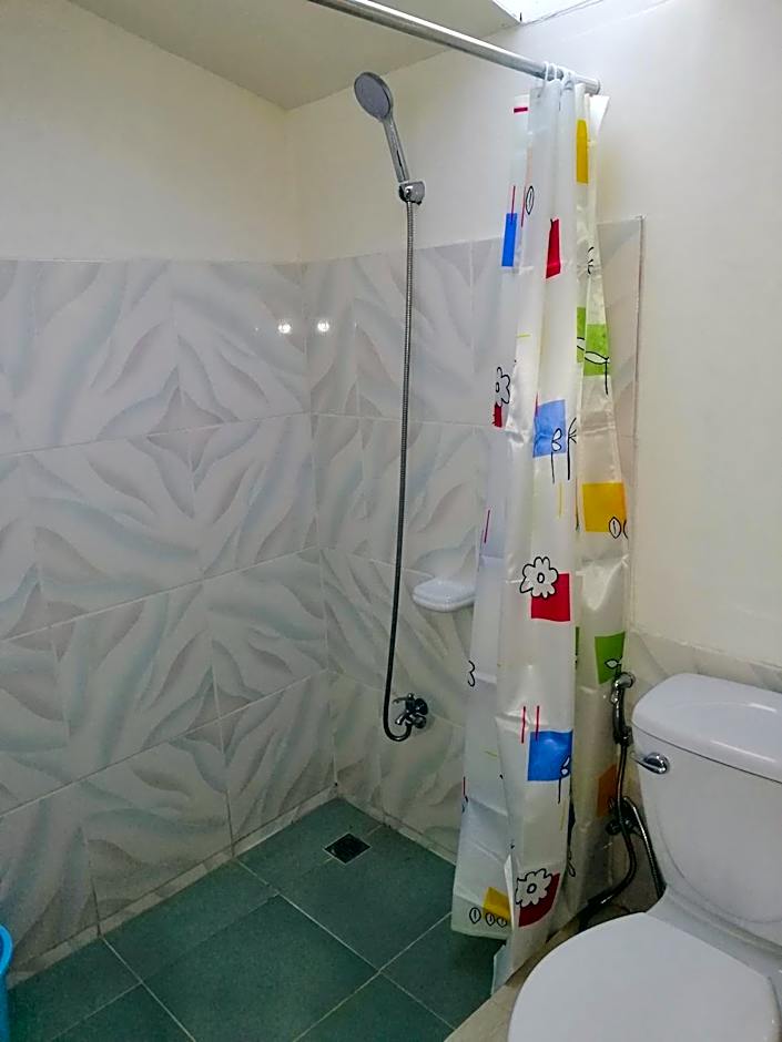 BFF Backpacker's Inn