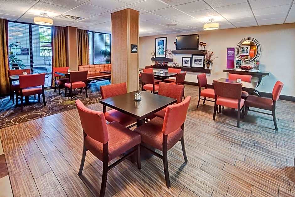 Hampton Inn By Hilton Clarksville