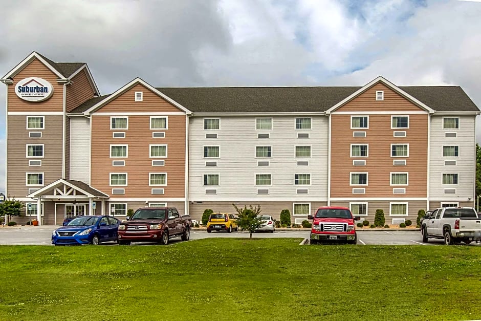 Suburban Studios Near Camp Lejeune