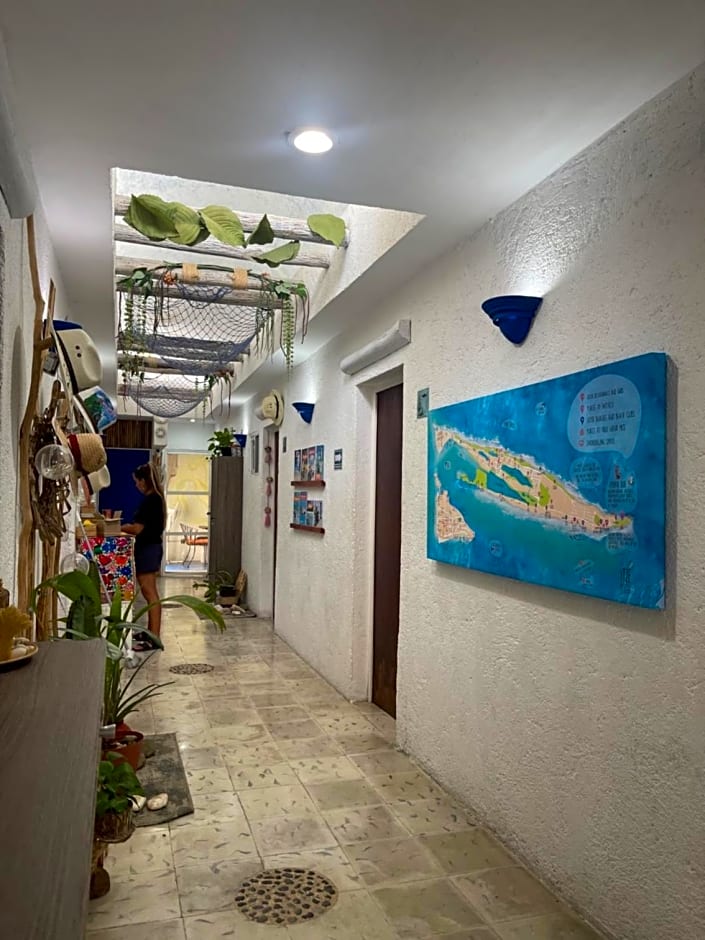 Itzé Hostel