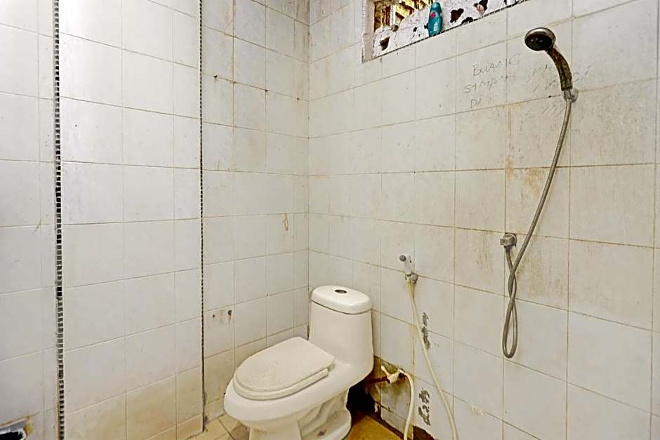 Hotel O Homestay Semarang Baru SyariahNearNagoya Hill Shopping Mall