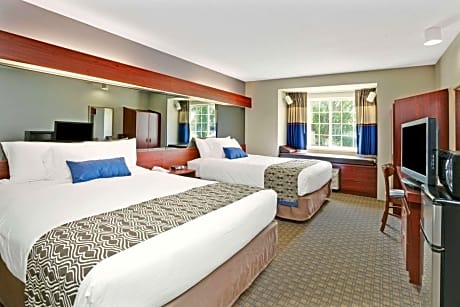 Deluxe Queen Room with Two Queen Beds - Non-Smoking