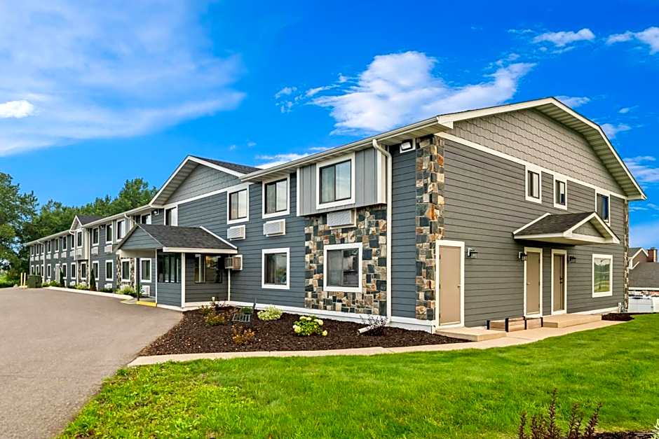 Super 8 by Wyndham Alexandria MN