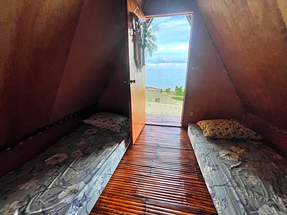 Hagdan Reef Dive Spot by HiveRooms