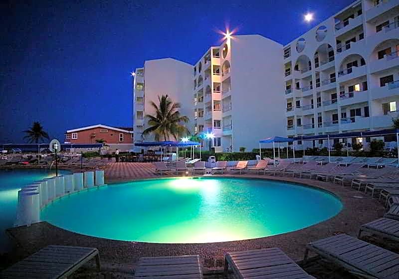 Aquamarina Beach