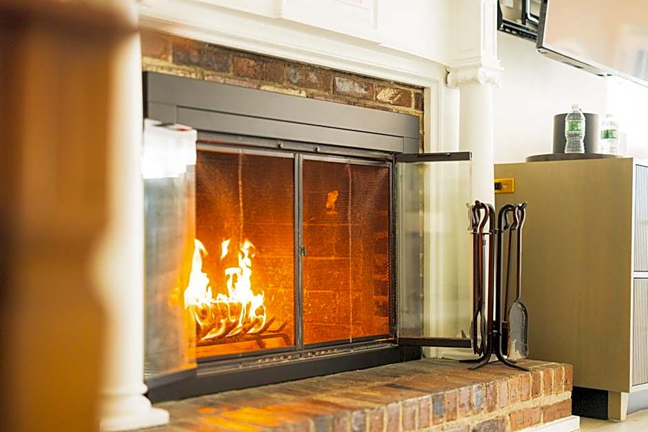 Danfords Hotel & Marina