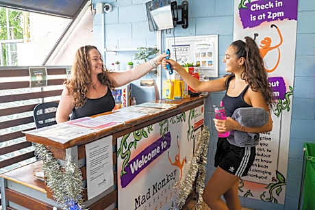 Mad Monkey Backpackers Waterfront