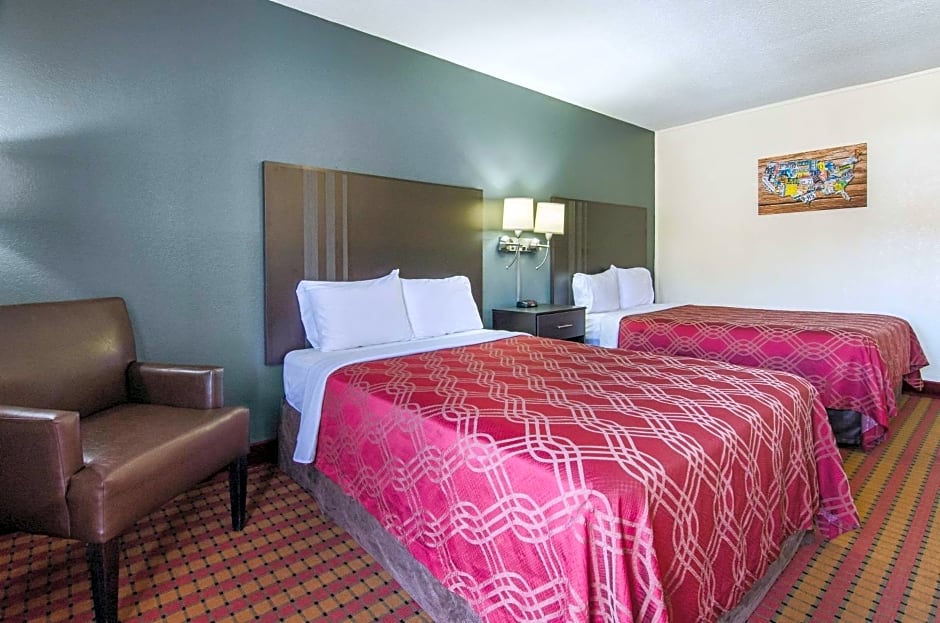 Econo Lodge Near Motor Speedway