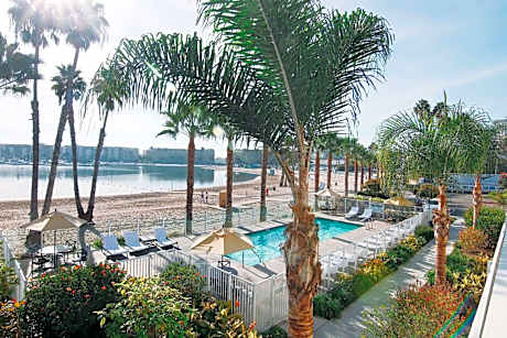 Jamaica Bay Inn Marina Del Rey Tapestry Collection by Hilton