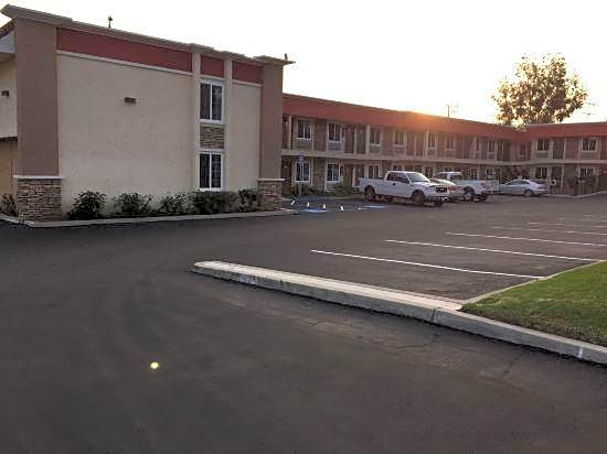 Ontario Inn & Suites