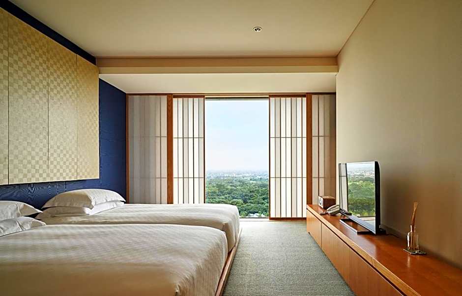 Photo 1 of 5 of Executive Suite