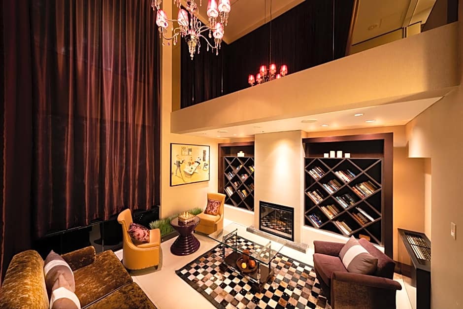 Phoenix Hotel by HHG