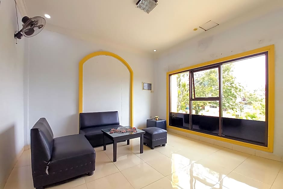 RedDoorz Syariah near Universitas Muhammadiyah Bungo